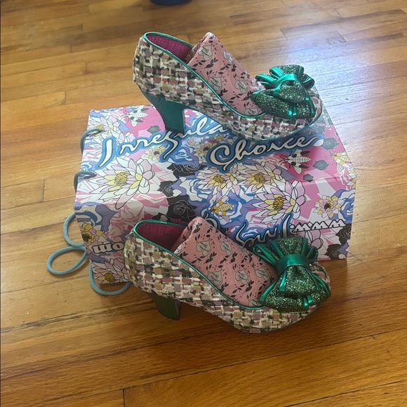 NIB Irregular Choice Bow Heels - Picture 1 of 8